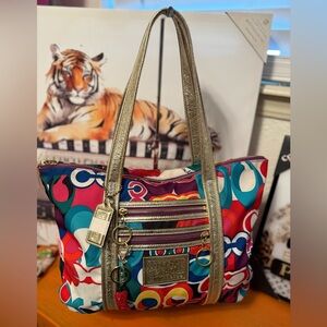 Coach Poppy Limited Edition Pop C Glam Tote VGUC